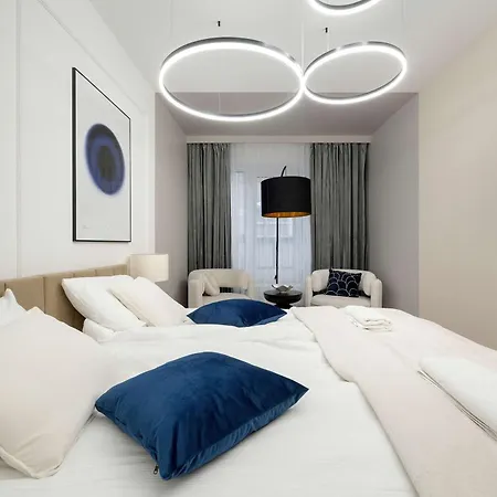 Near Centre Of With Ac And Parking By Renters Prestige * Wrocław