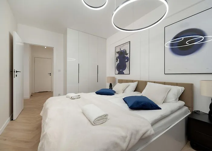 Near Centre Of With Ac And Parking By Renters Prestige Apartman *