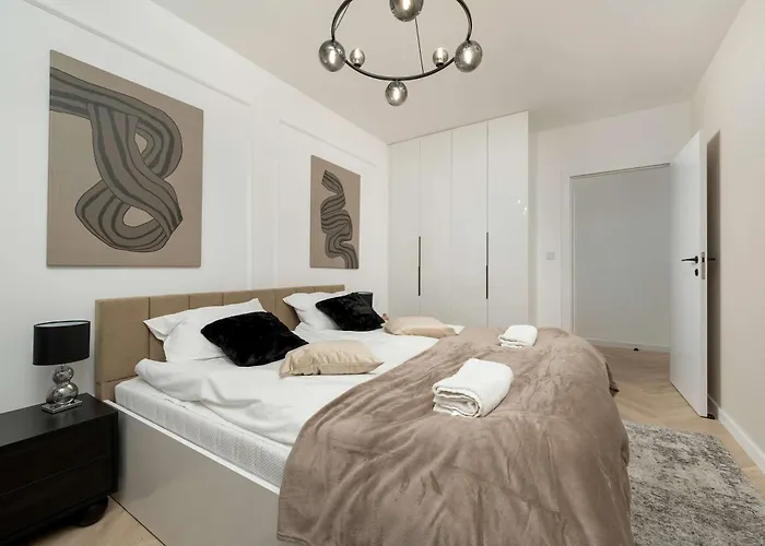 Apartman Near Centre Of With Ac And Parking By Renters Prestige Wrocław