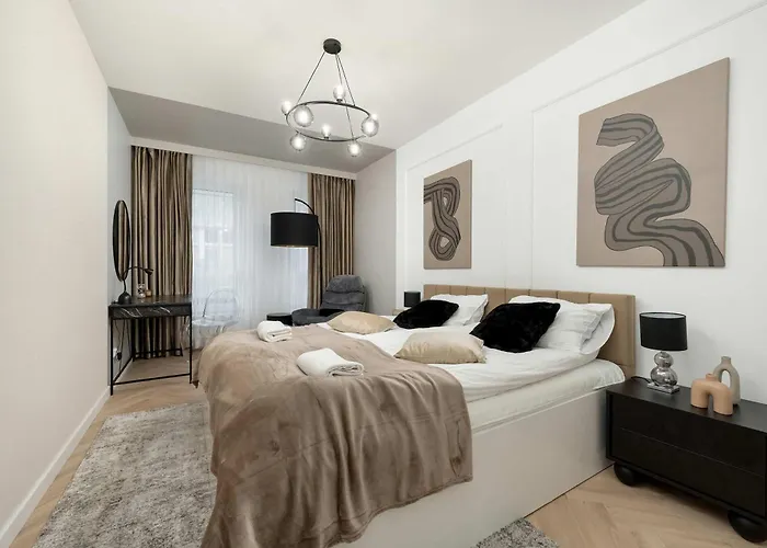 Near Centre Of With Ac And Parking By Renters Prestige Wrocław