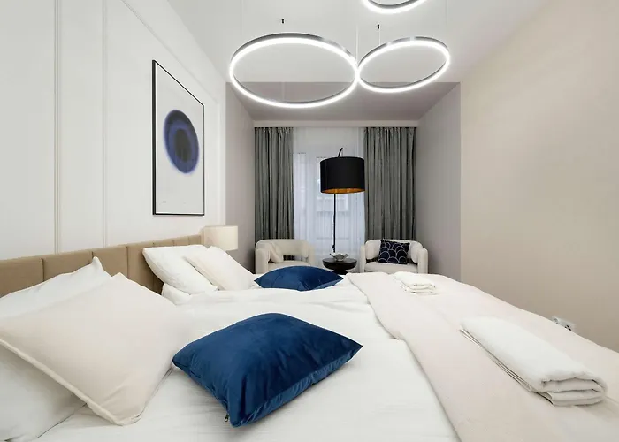 Near Centre Of With Ac And Parking By Renters Prestige * Wrocław